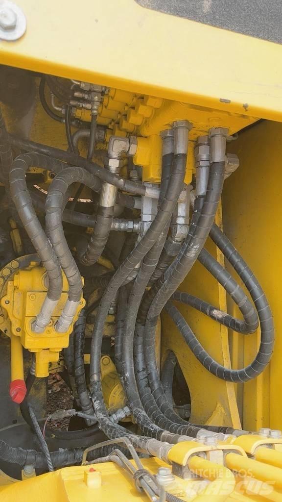 Komatsu PC 130-8 Crawler excavators