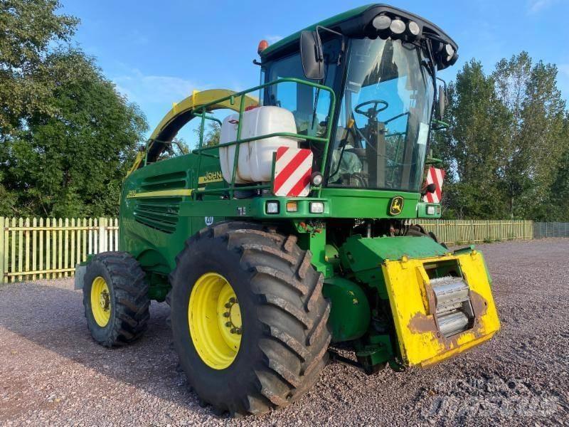 John Deere 7400 Self-propelled foragers
