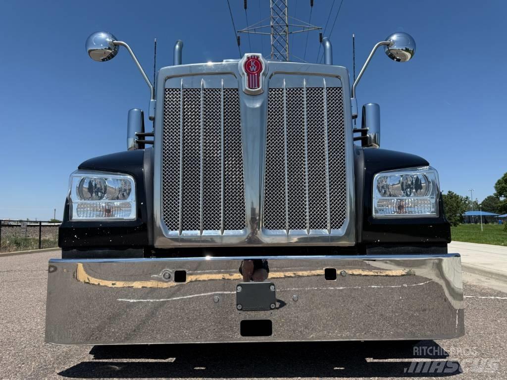 Kenworth W 990 Tractor Units