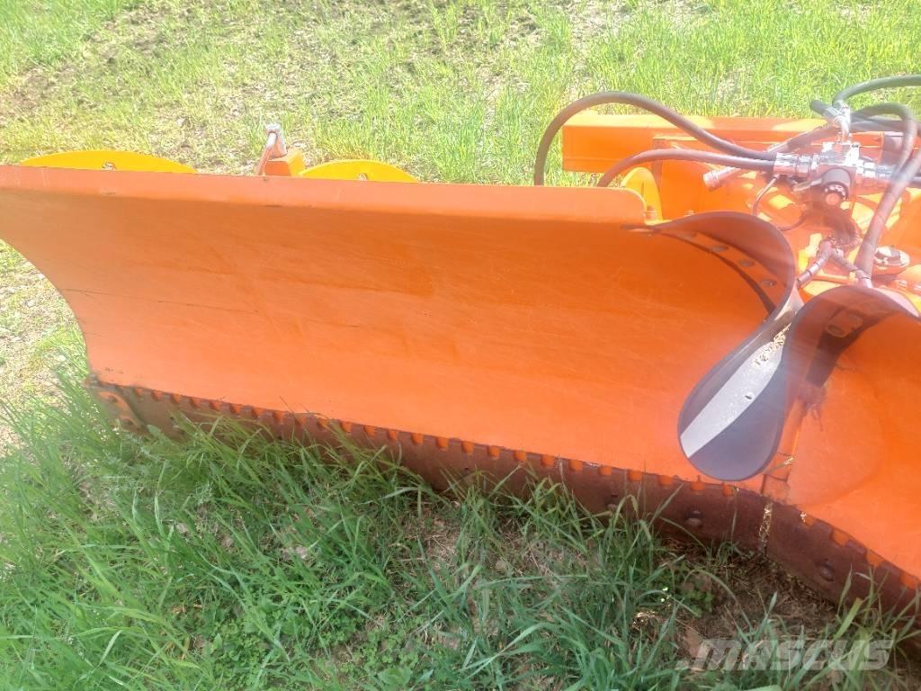 Pomarol Nivelaura Snow blades and plows