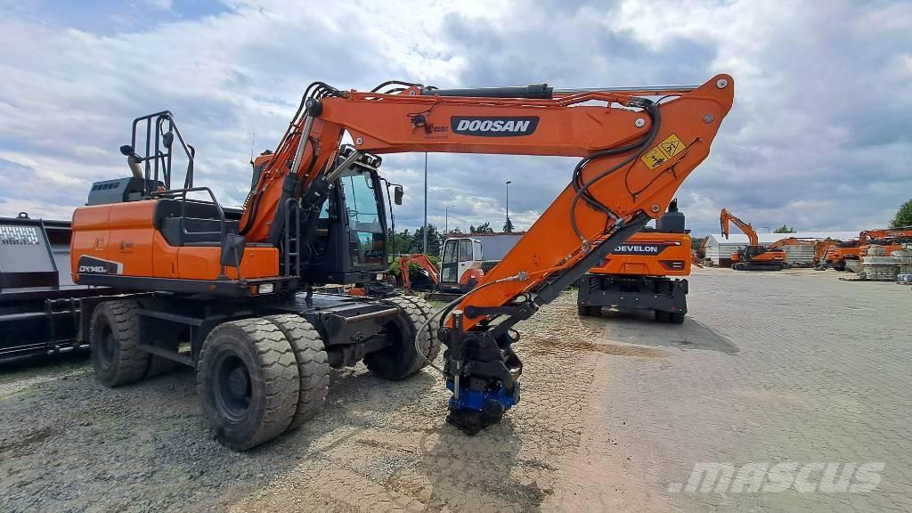 Doosan DX140W-5 Wheeled excavators