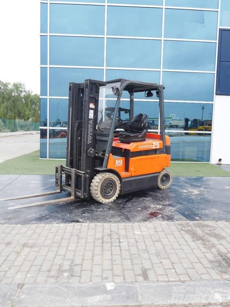 Toyota 7 FBMF 25 Electric forklift trucks