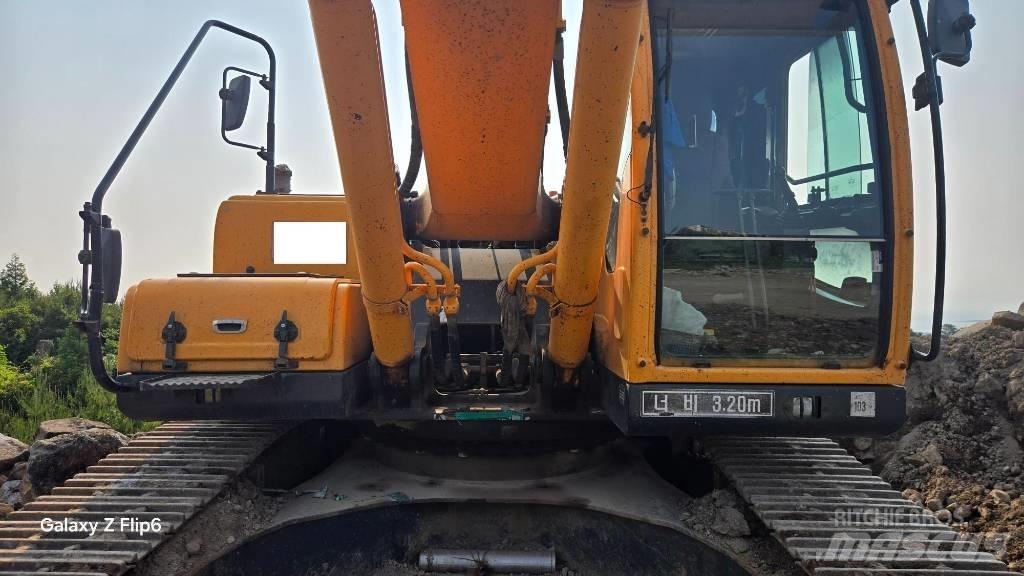 Hyundai Robex 300 LC Crawler excavators