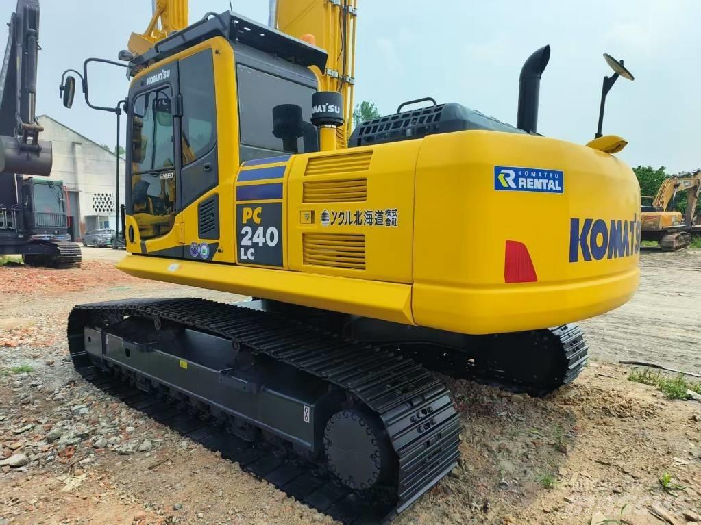 Komatsu PC 240-8 Crawler excavators