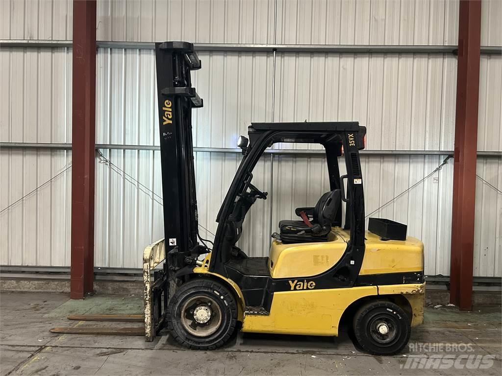 Yale GDP35VX Diesel trucks