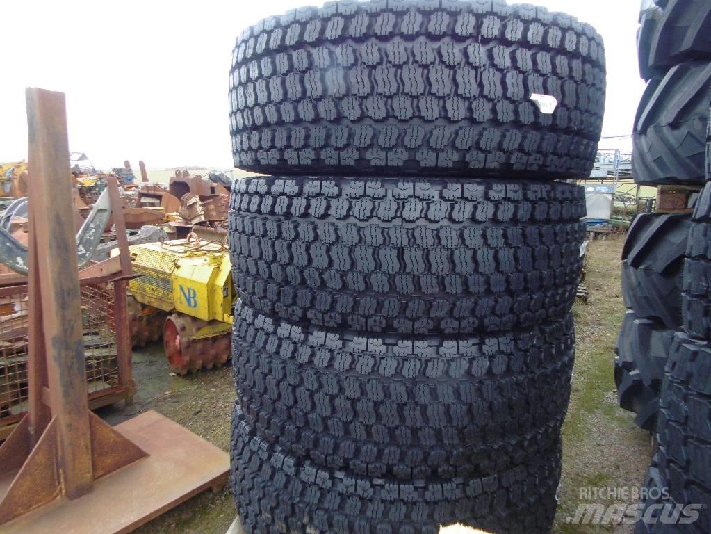  Däck BWYN 20,5X25 Other components
