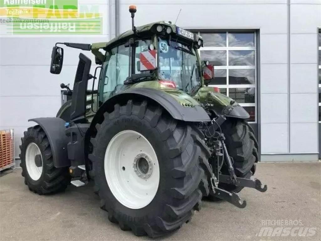 Valtra q 305 Tractors