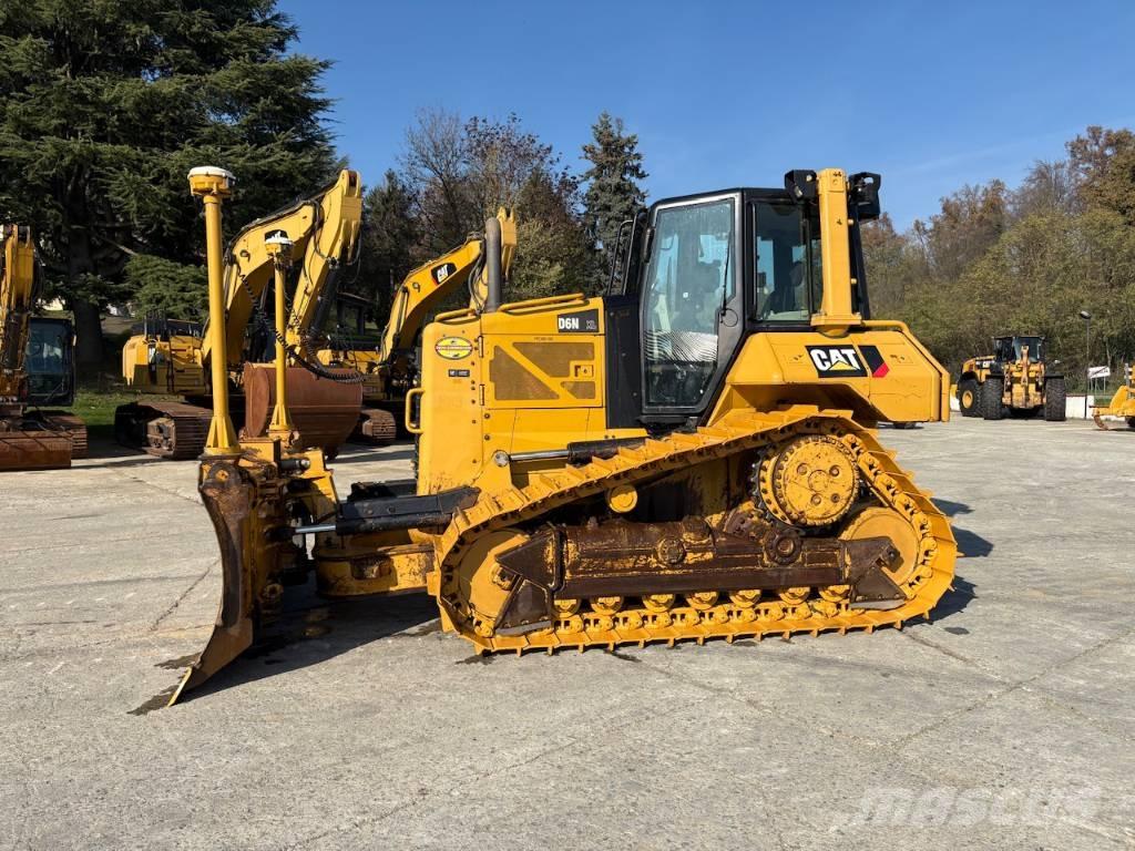 CAT D 6 N XL Crawler dozers