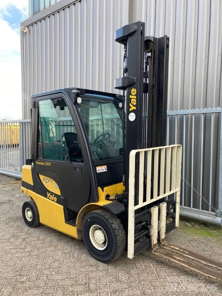Yale GLP25VX LPG trucks