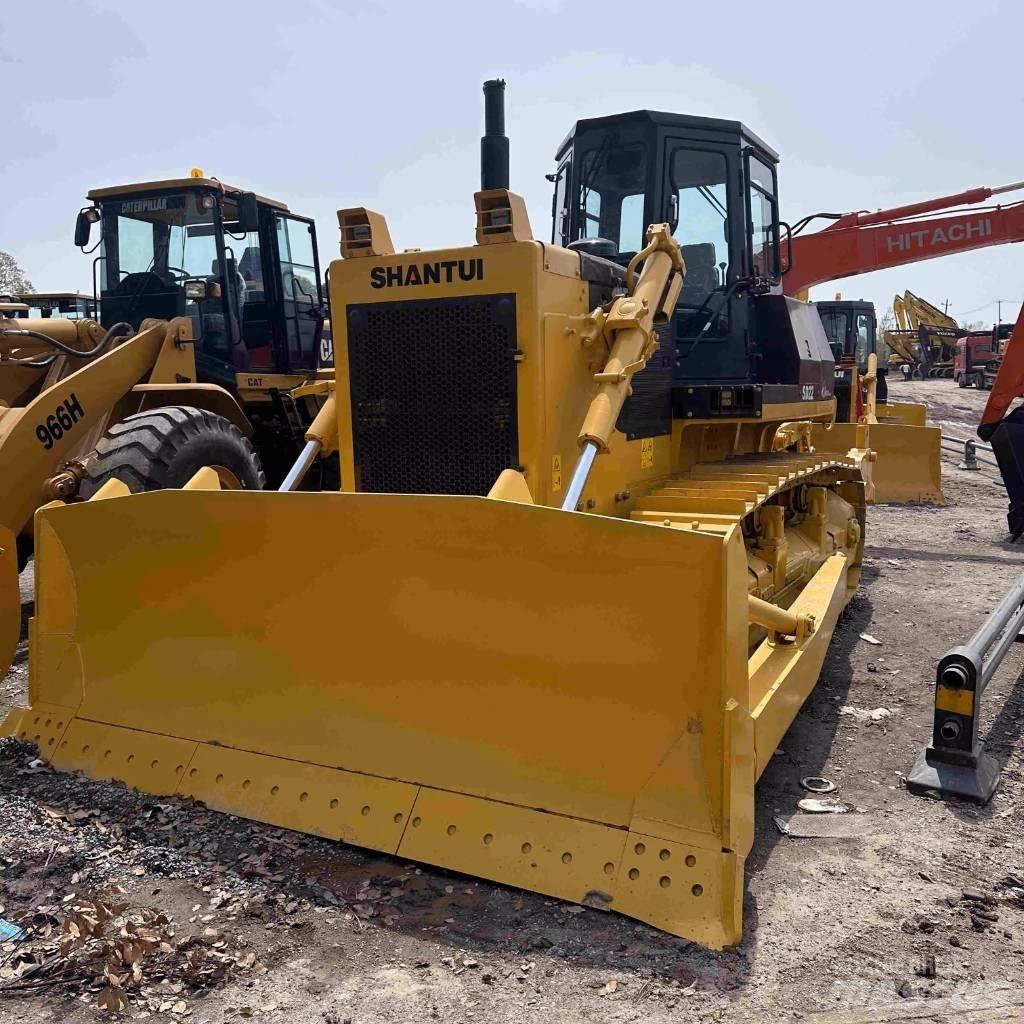 Shantui SD 22 Crawler dozers
