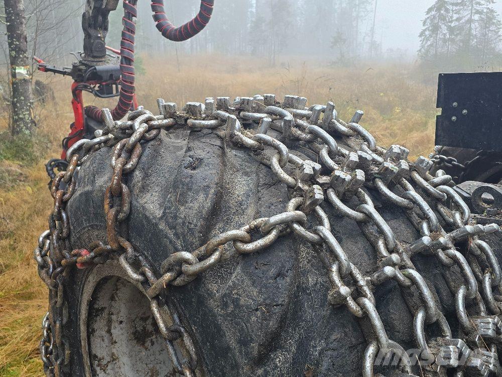 Komatsu 901 Harvesters