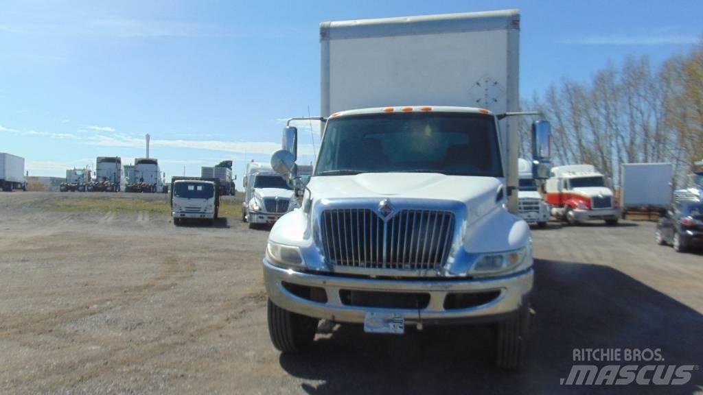 International 4400 Box body trucks