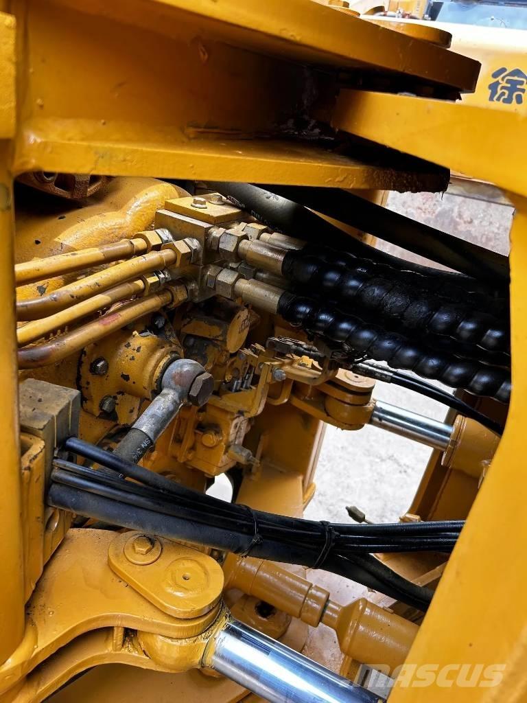 SDLG B860 Backhoe loaders