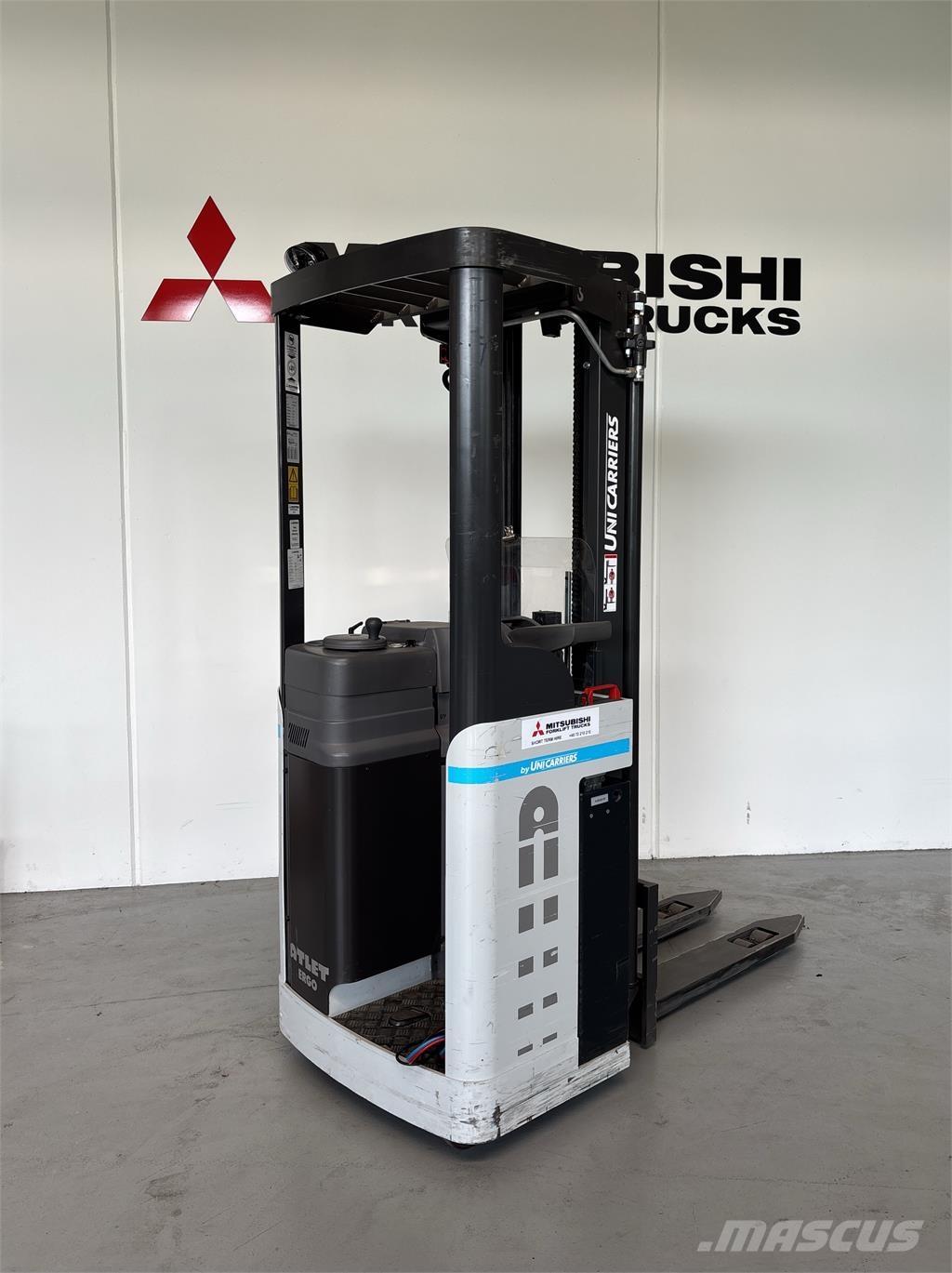 Atlet AJN160 Self propelled stackers