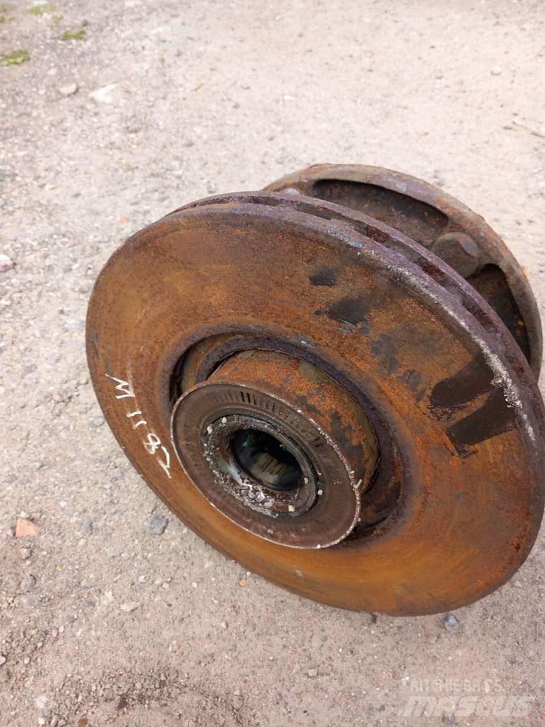 MAN TGX   81443010185 Axles