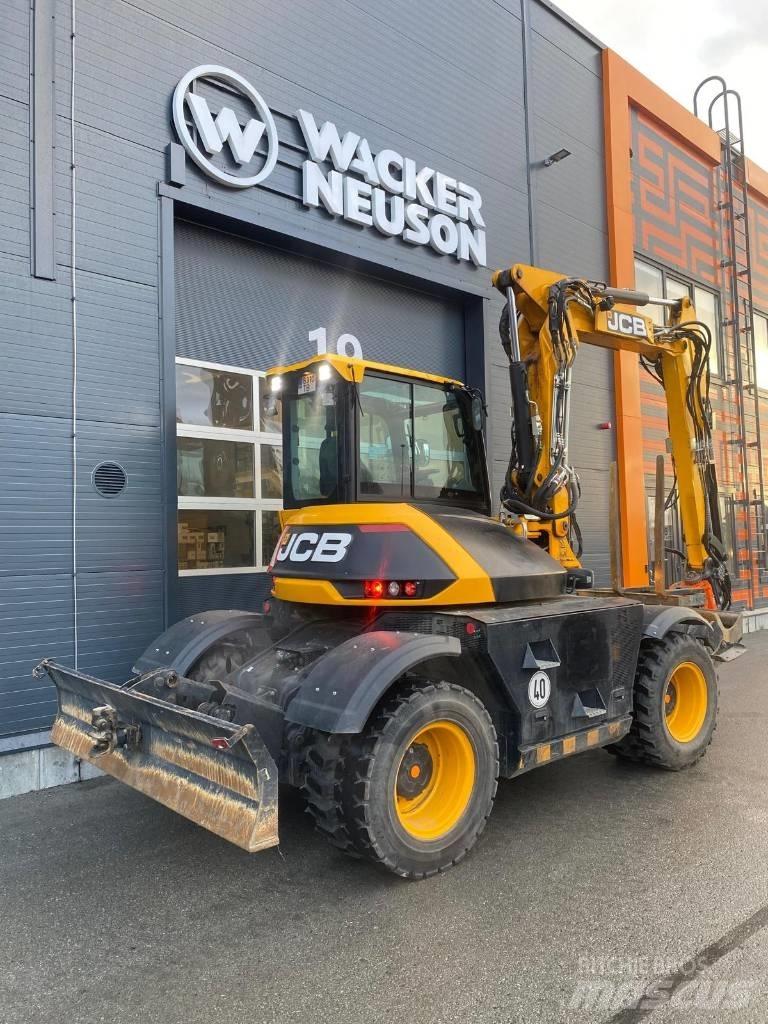 JCB 110 W Wheeled excavators