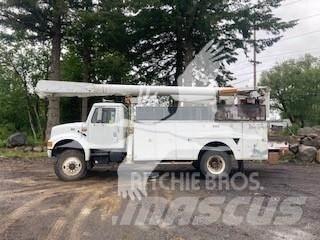 Altec AM855 Truck & Van mounted aerial platforms