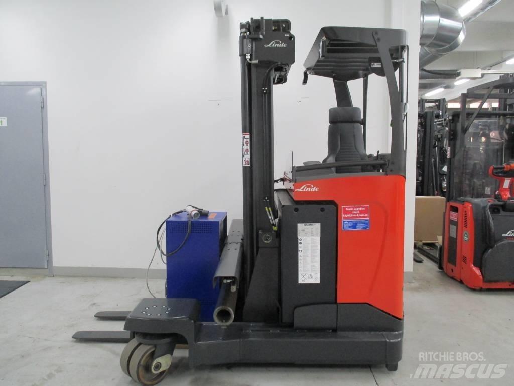 Linde R20F 4-way reach trucks
