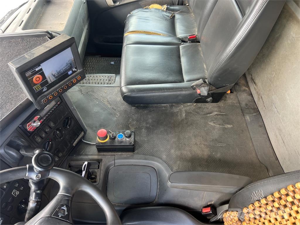 Scania P320 Chassis Cab trucks