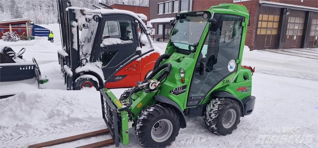 Avant 640 Mini loaders