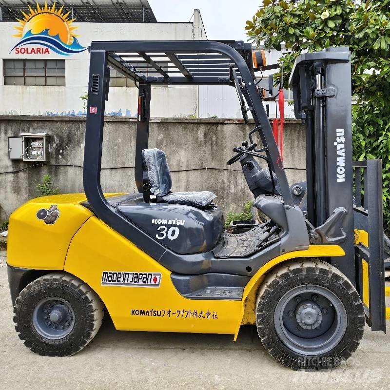 Komatsu FD30 Diesel trucks