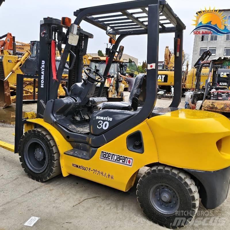 Komatsu FD30 Diesel trucks