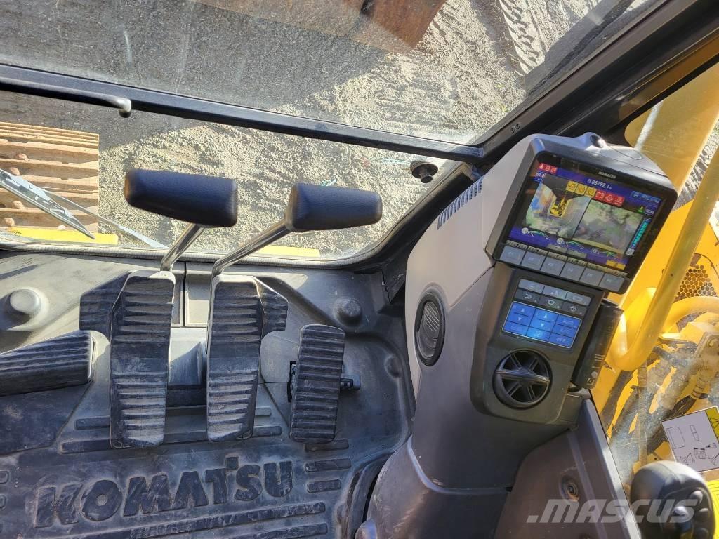 Komatsu PC228USLC-11 Crawler excavators