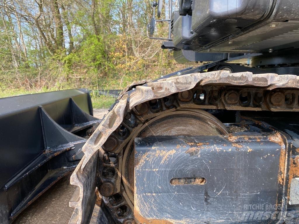 Hitachi ZX135USBL-7 Crawler excavators