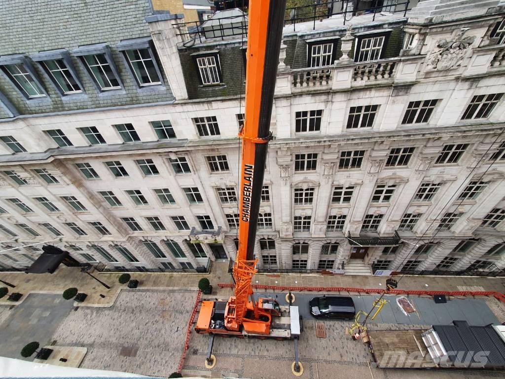 Liebherr LTM1070-4.2 All terrain cranes