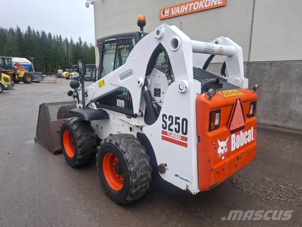 Bobcat S 250 Skid steer loaders