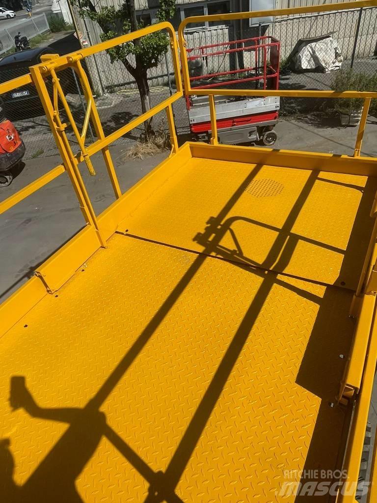 Haulotte HA 18 SX Scissor lifts