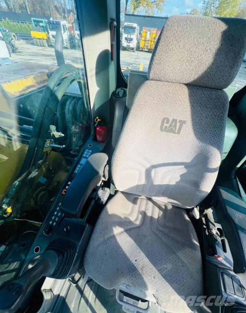 CAT M313D Wheeled excavators