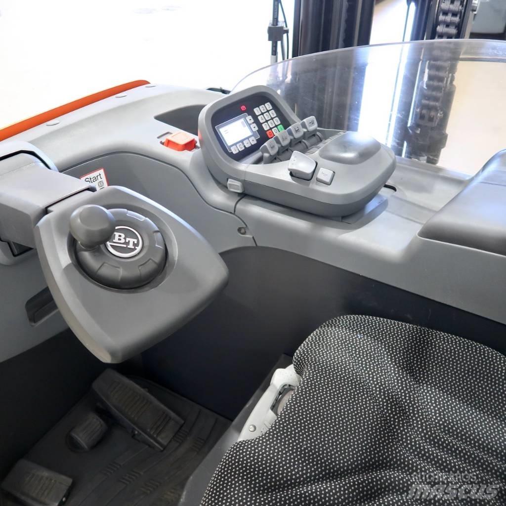 Toyota RRE140B Reach trucks