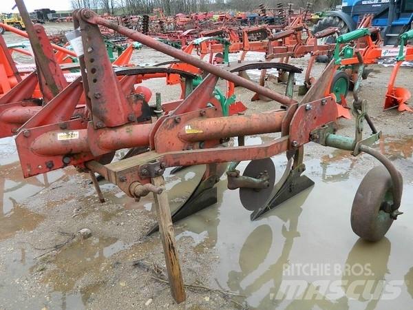 Kverneland 3 Conventional ploughs