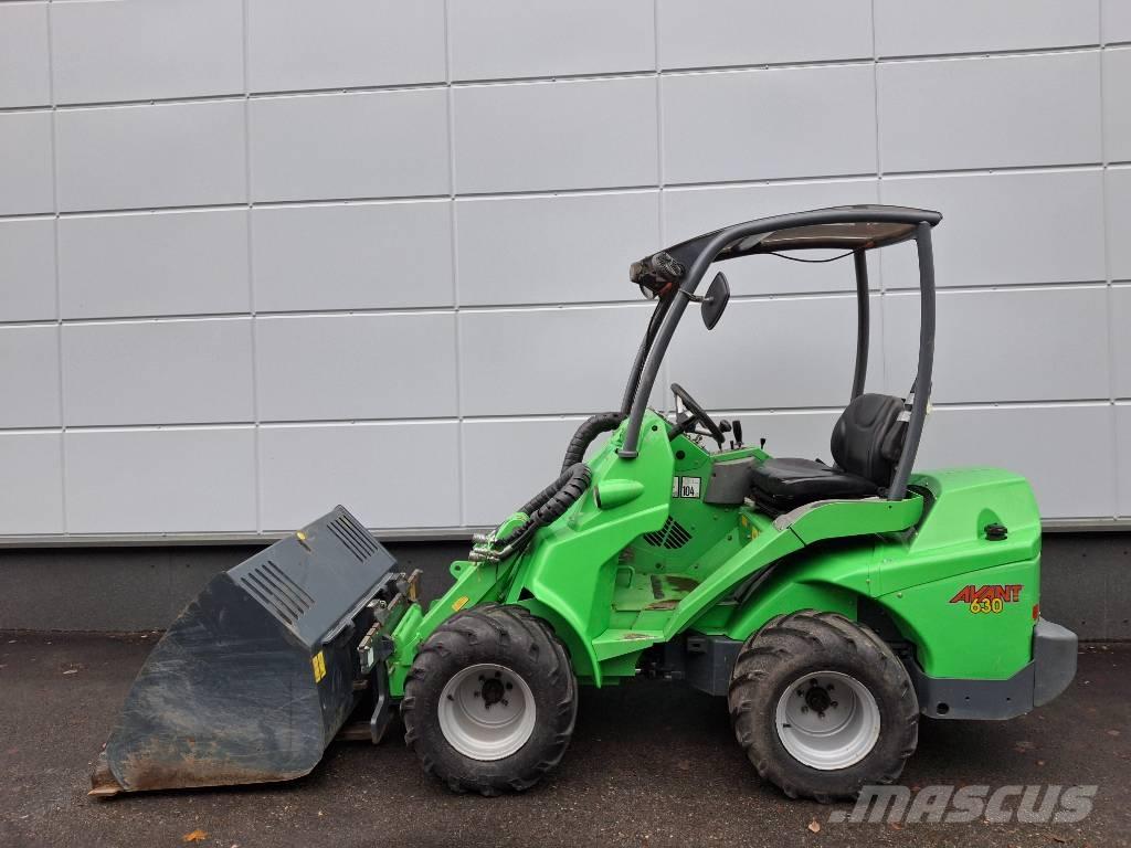 Avant 630 Mini loaders