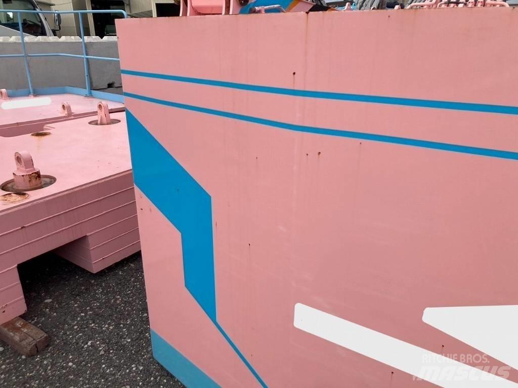 Kobelco SK2200D All terrain cranes
