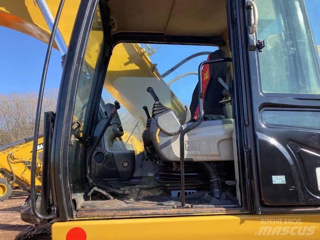 CAT 325 D L Crawler excavators