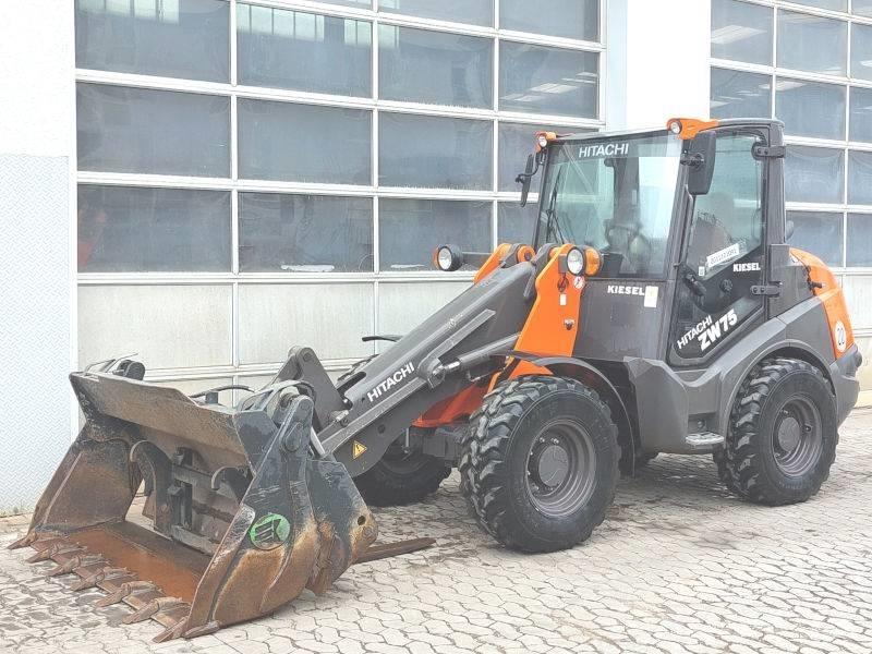 Hitachi ZW 75-6 Skid steer loaders