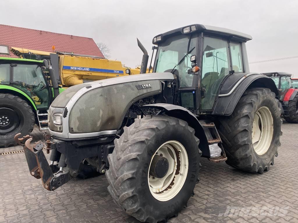 Valtra T 161 Tractors