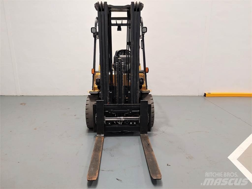 CAT DP35NTD Diesel trucks