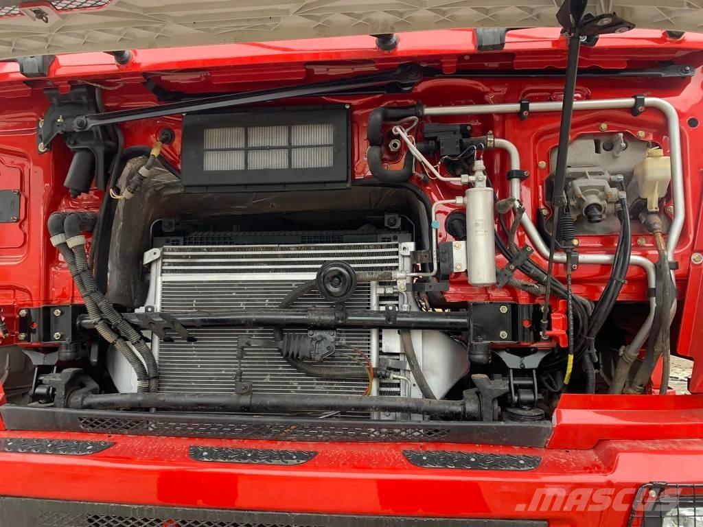 Shacman F3000 6X4 Tractor Units