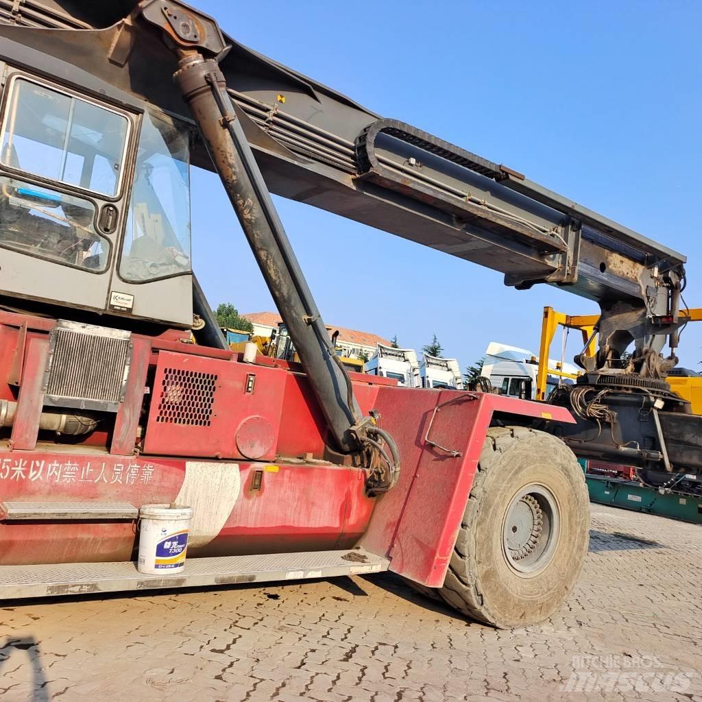 Kalmar DRD450 Reachstackers