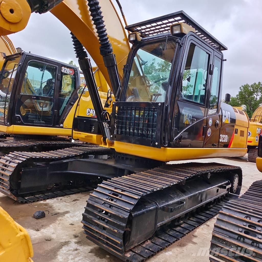 CAT 323 D Crawler excavators