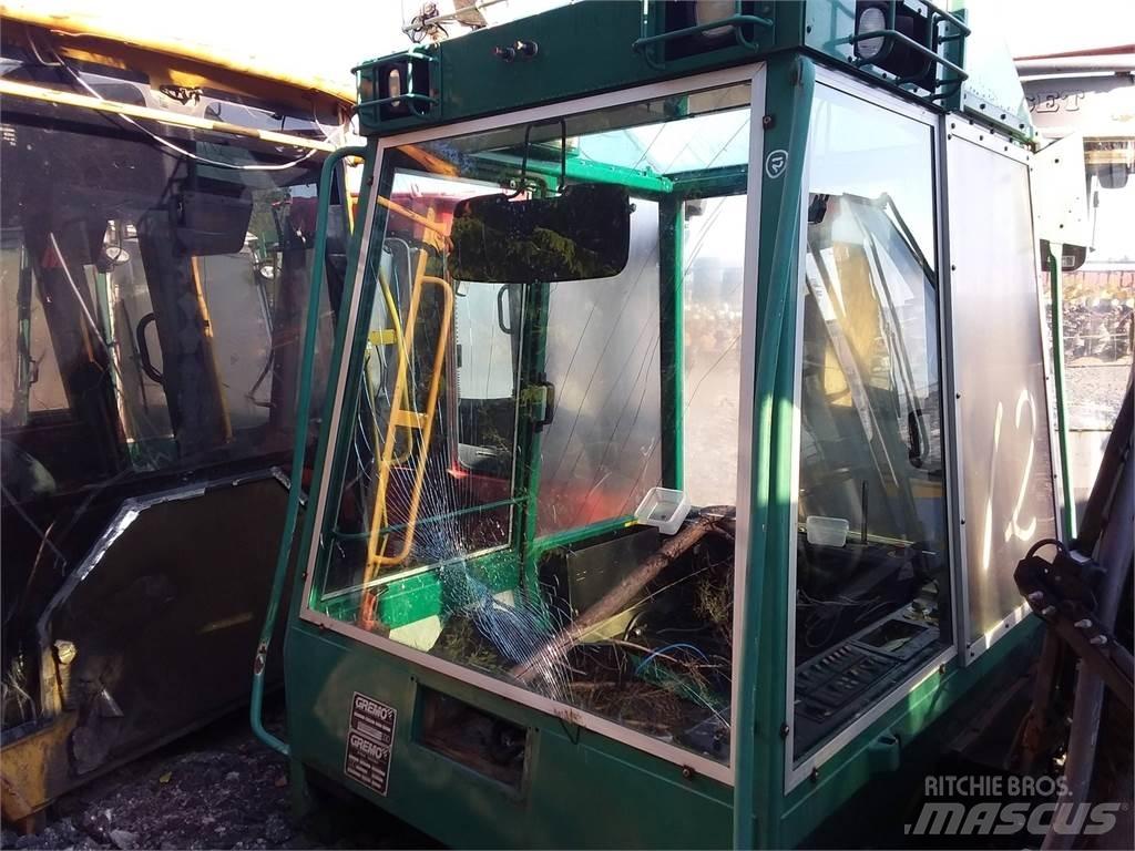 Gremo 950hpv Cabins and interior