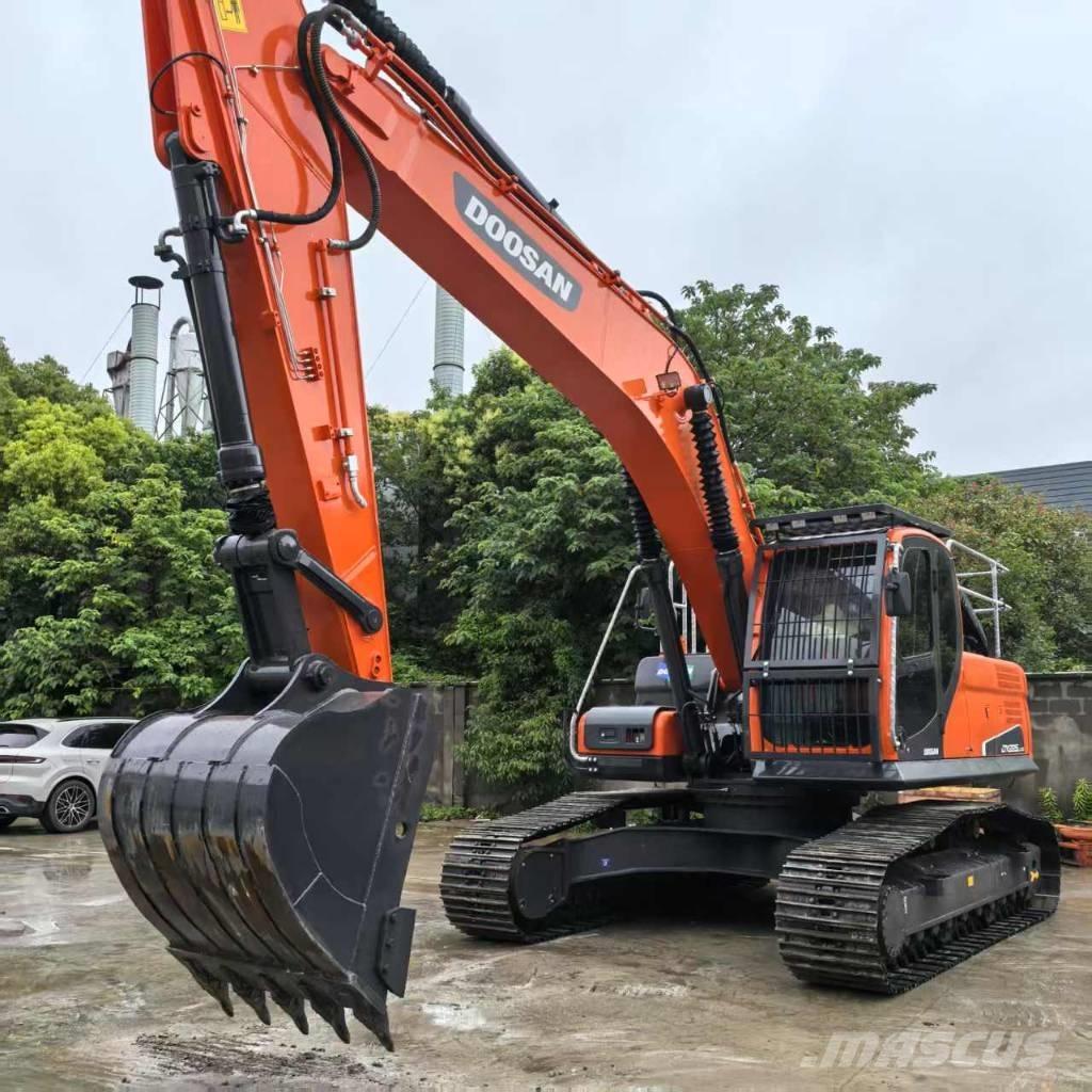 Doosan DX 225 LCA Crawler excavators