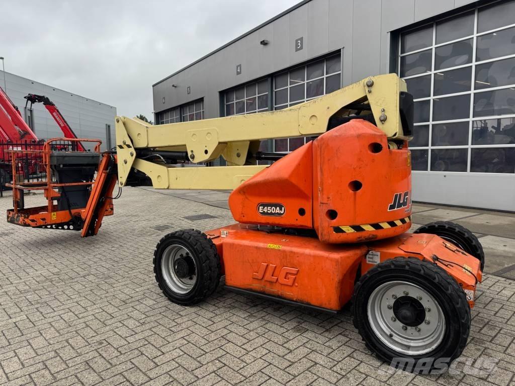 JLG E 450 AJ Articulated boom lifts