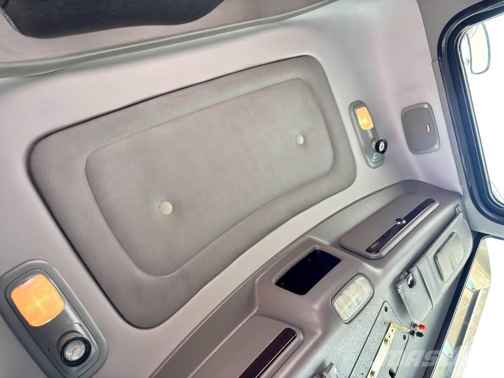 Peterbilt 367 Tractor Units