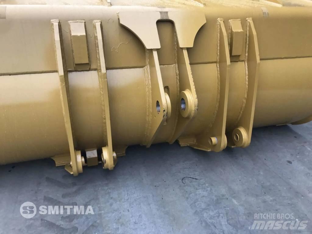 CAT 972M Buckets
