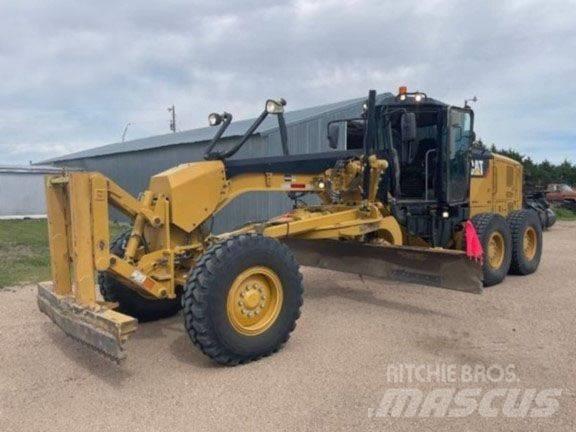 CAT 140 M 2 Graders