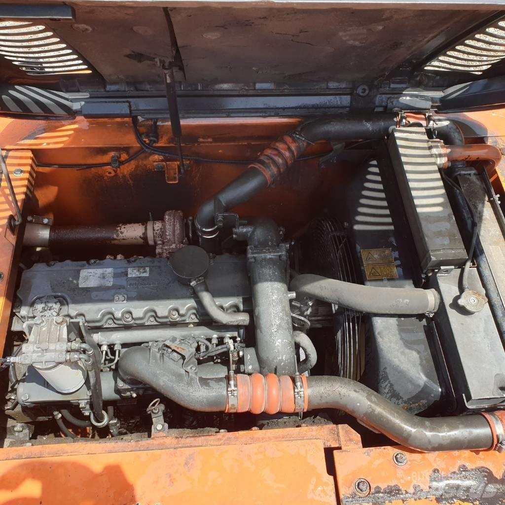 Doosan DX 220 LCA Crawler excavators
